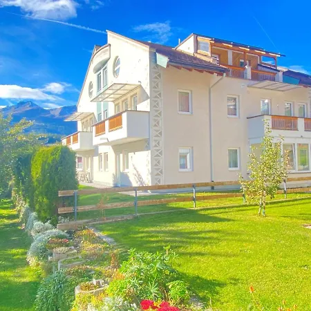 Bella Vista Apartment *