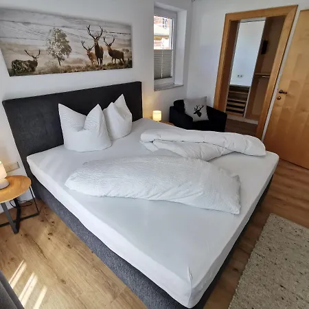 Bella Vista Apartment *