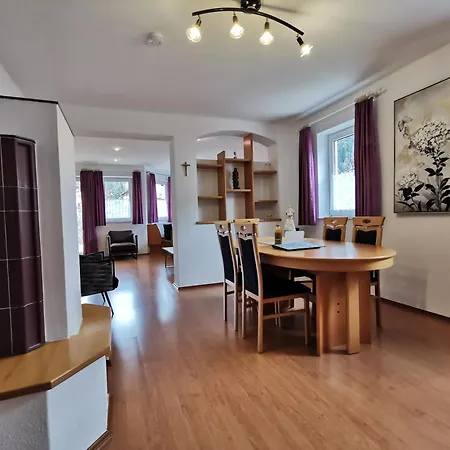 Bella Vista Apartment *